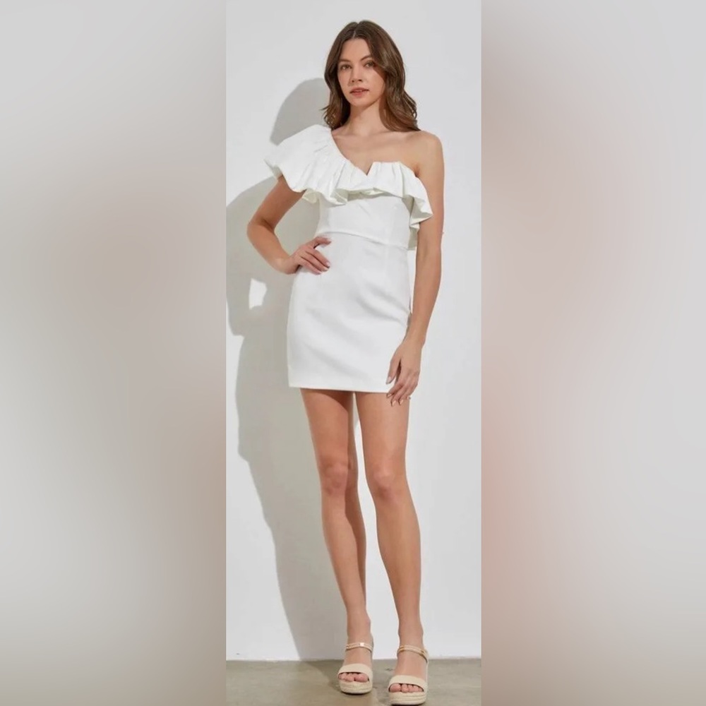 Do+Be White ONE SHOULDER RUFFLE DRESS Size Medium (8-10) NWT